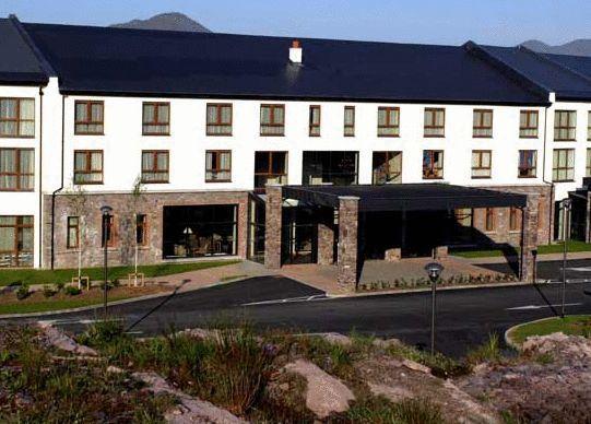 Golden'S Cove Apartments At Sneem Hotel Exterior foto